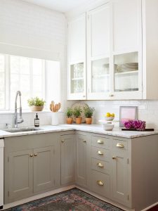 کابینت آشپزخانه کوچک با رنگ مناسب